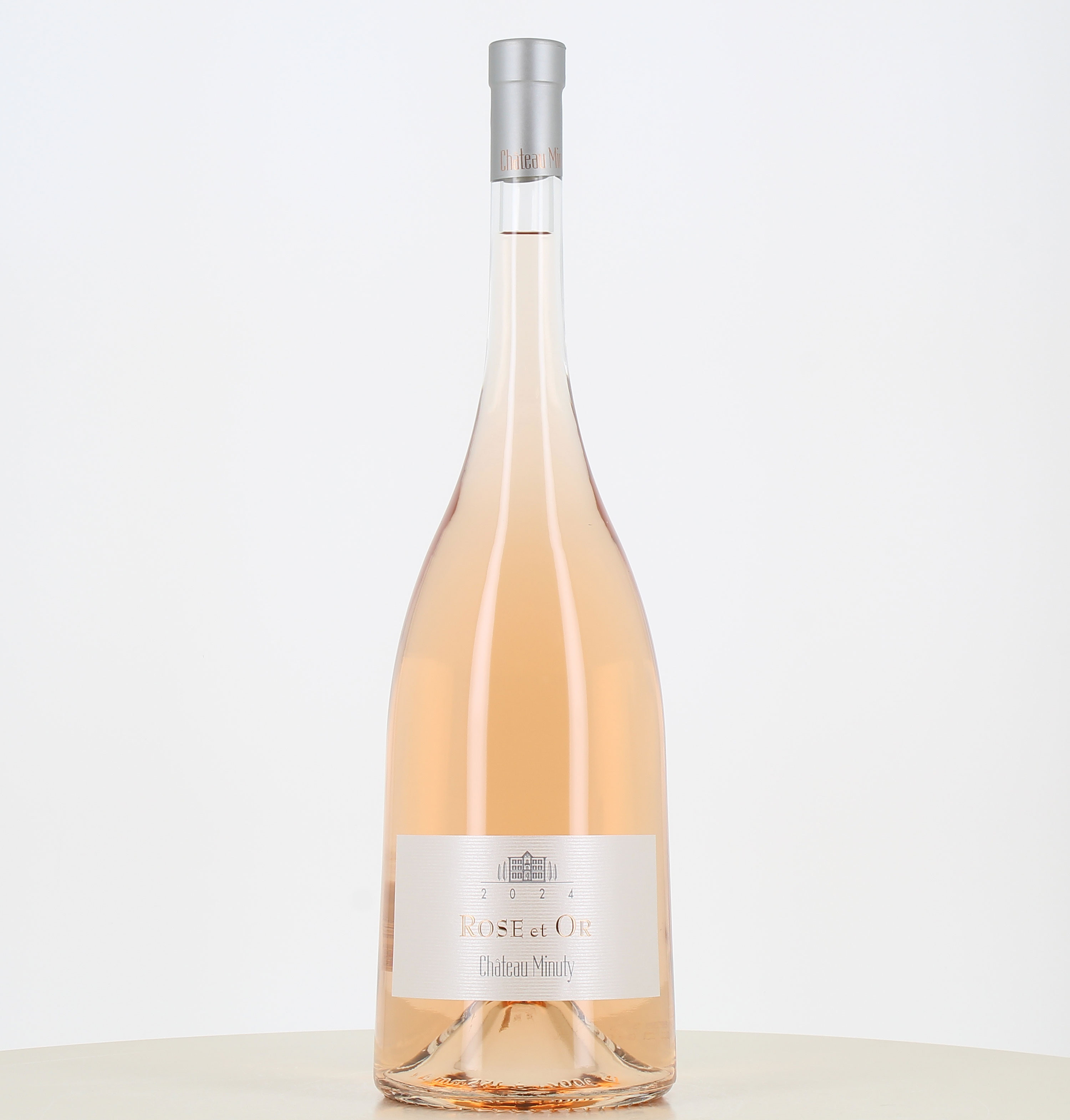 Jéroboam rosé Minuty Rose et Or 2024 translates to "Jeroboam of Minuty Rose et Or 2024 rosé" in English. 